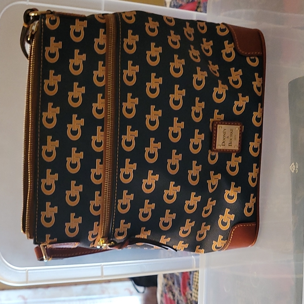 Dooney & Bourke GA Tech purse. New.